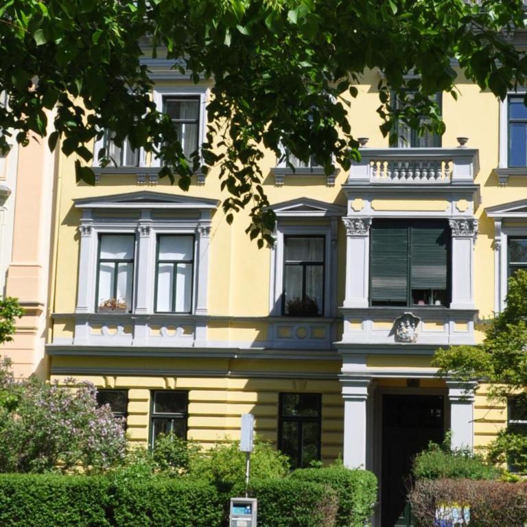 Ferienwohnung im Univiertel mit Garten - Apartamento con vistas al jardín - 3