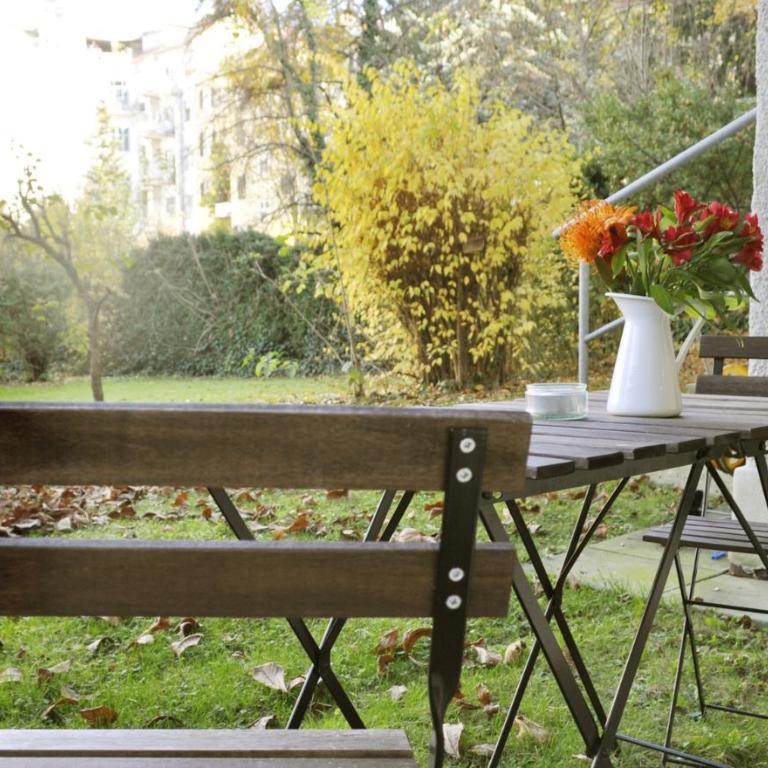 Ferienwohnung im Univiertel mit Garten - Apartamento con vistas al jardín - 5