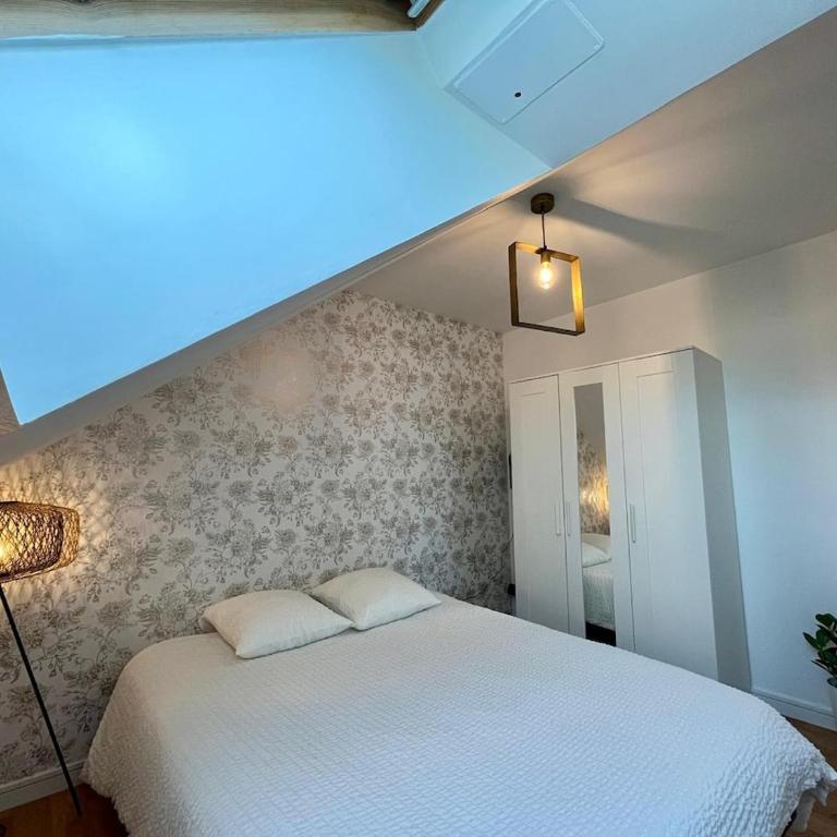L'Arbane Sacrée, Basilique St Rémi, stationnement gratuit, escapade champenoise - Appartamento Deluxe con 2 Camere da Letto - 7