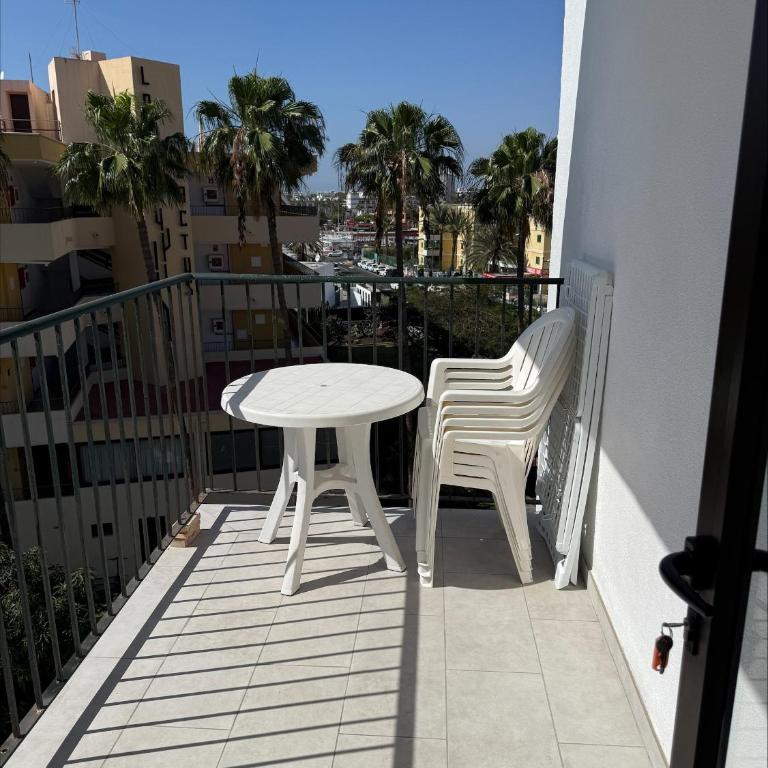 Los Ficus - Two-Bedroom Apartment - 2