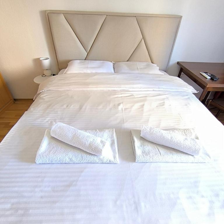 Central Station Apartment Podgorica - One-Bedroom Apartment - 7