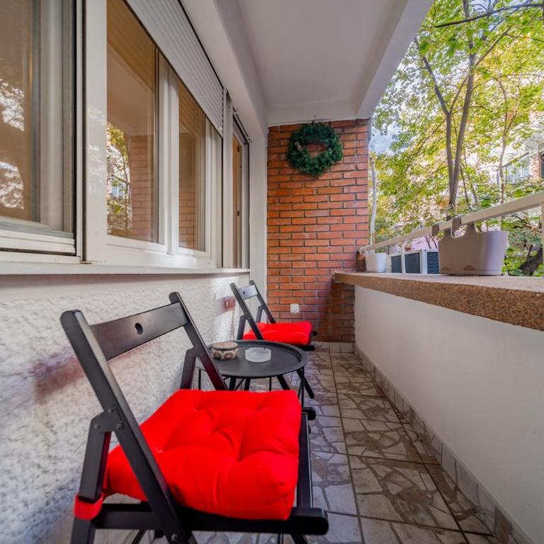 COZY Urban Heaven - Room #1582976501 - 19