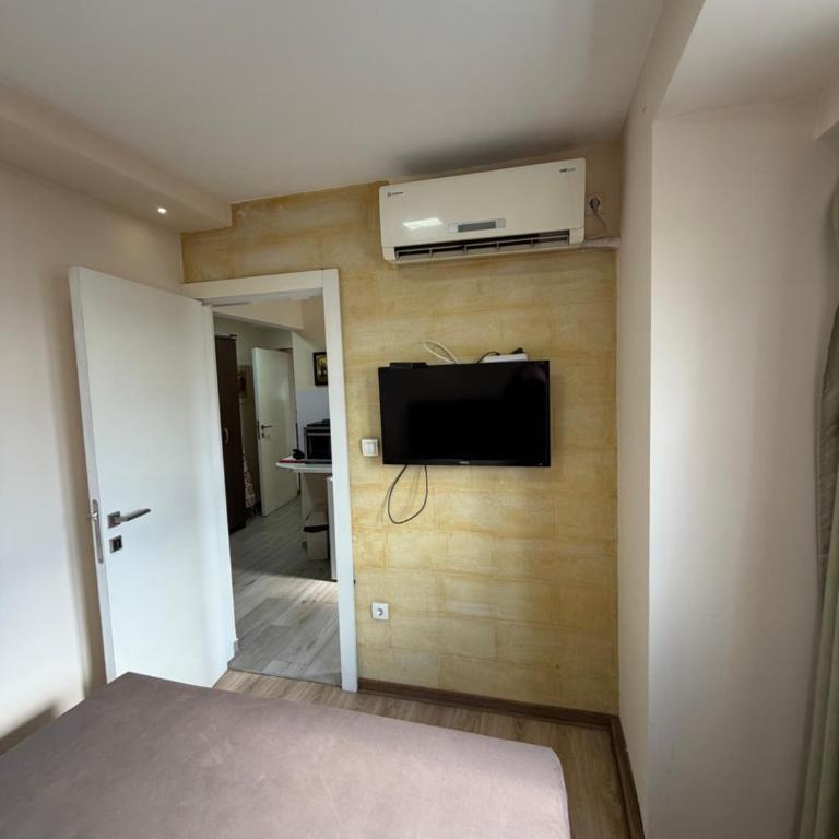 Knez Mihailova street in Belgrade - One-Bedroom Apartment - 11