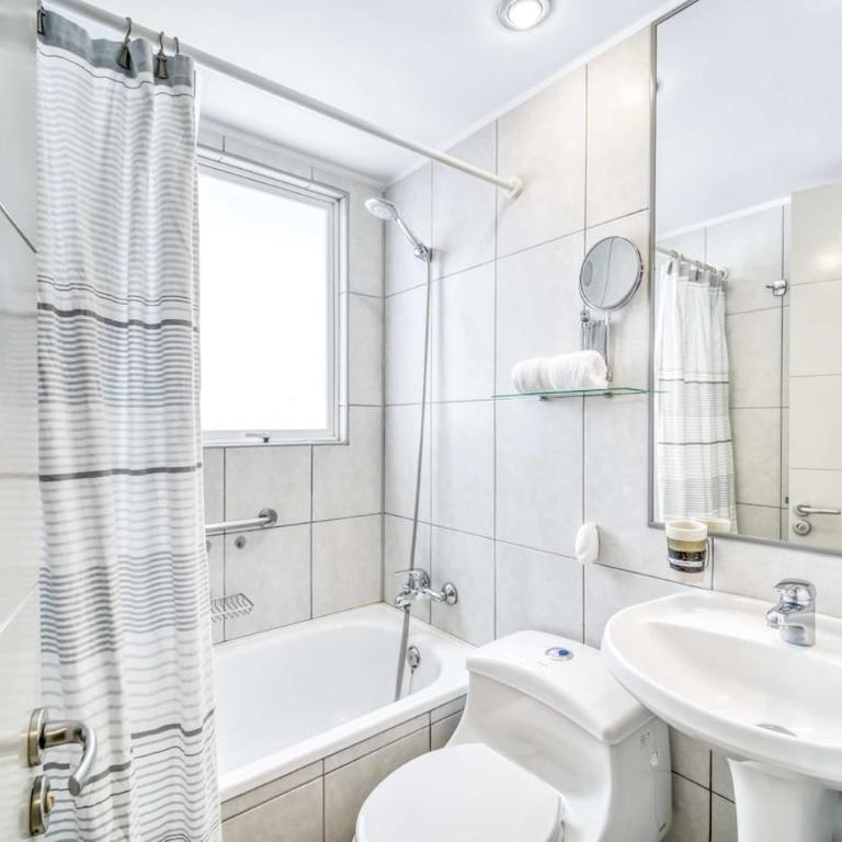 Seafront Bay 3BR Apartment with Terrace & Sea View - Room #1582991001 - 5