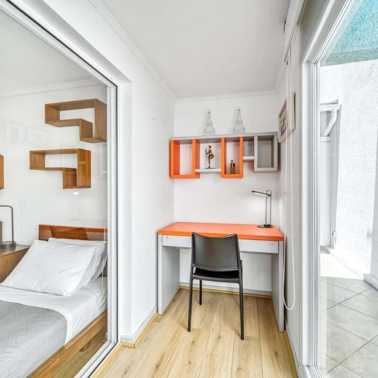 Seafront Bay 3BR Apartment with Terrace & Sea View - Room #1582991001 - 13