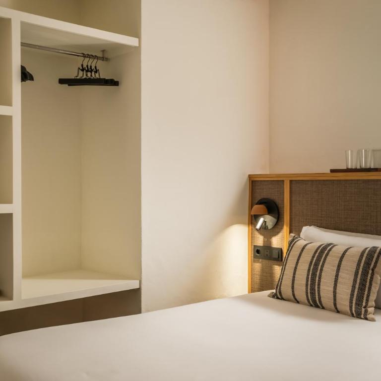 BYPILLOW Cluc Begur - Double or Twin Room - First or Ground Floor - 5