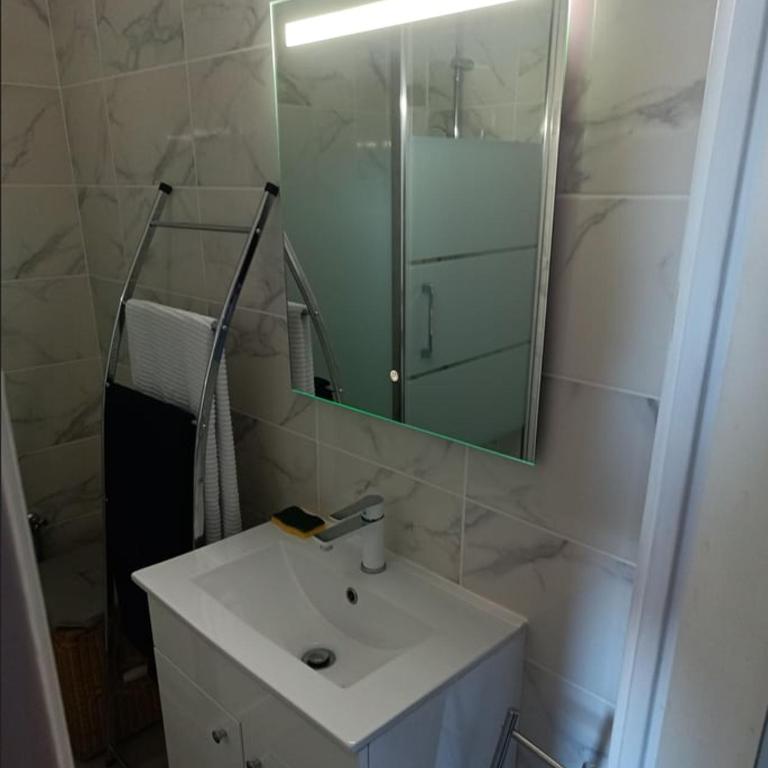 studio bien equipé proche des Thermes - Appartement 1 Chambre - 5