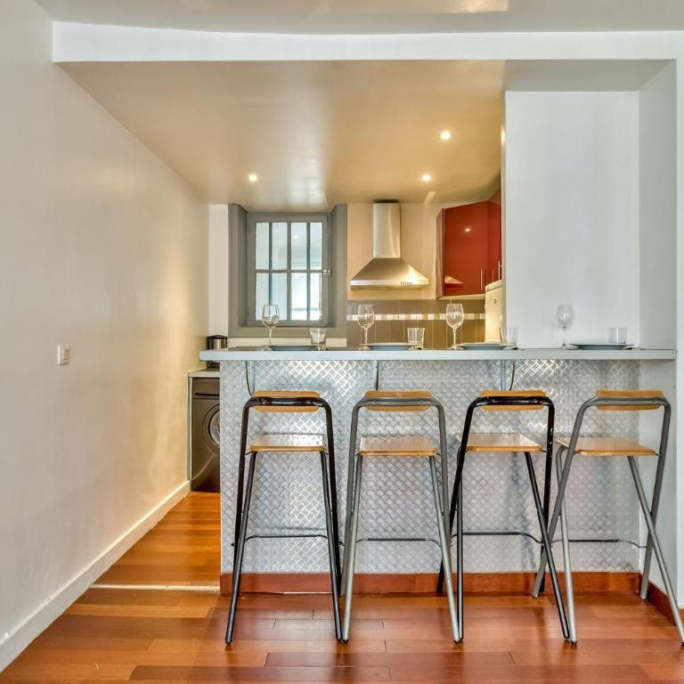 Charming Parisian Retreat in the Heart of the City - Appartement - 5