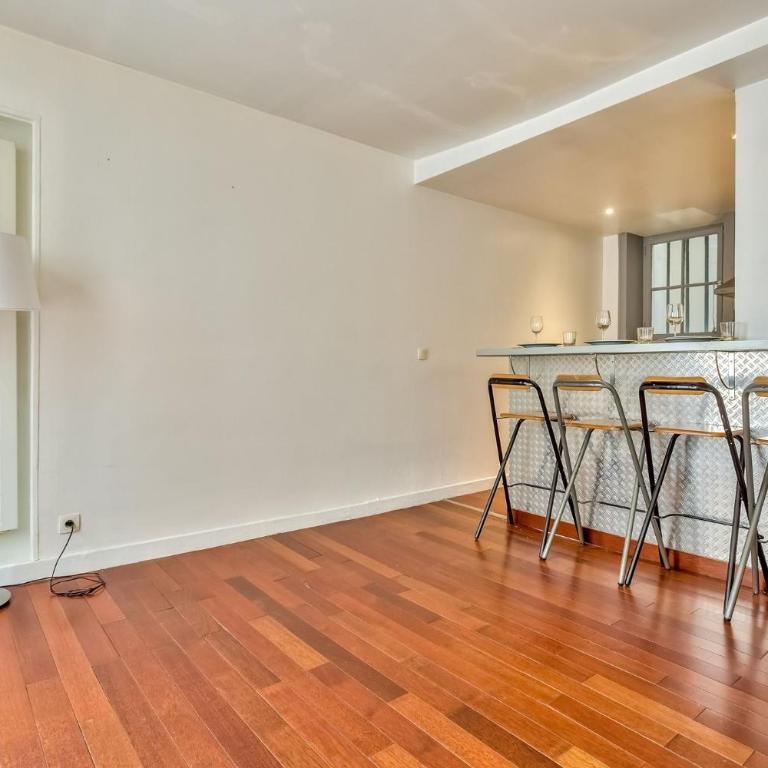 Charming Parisian Retreat in the Heart of the City - Appartement - 18