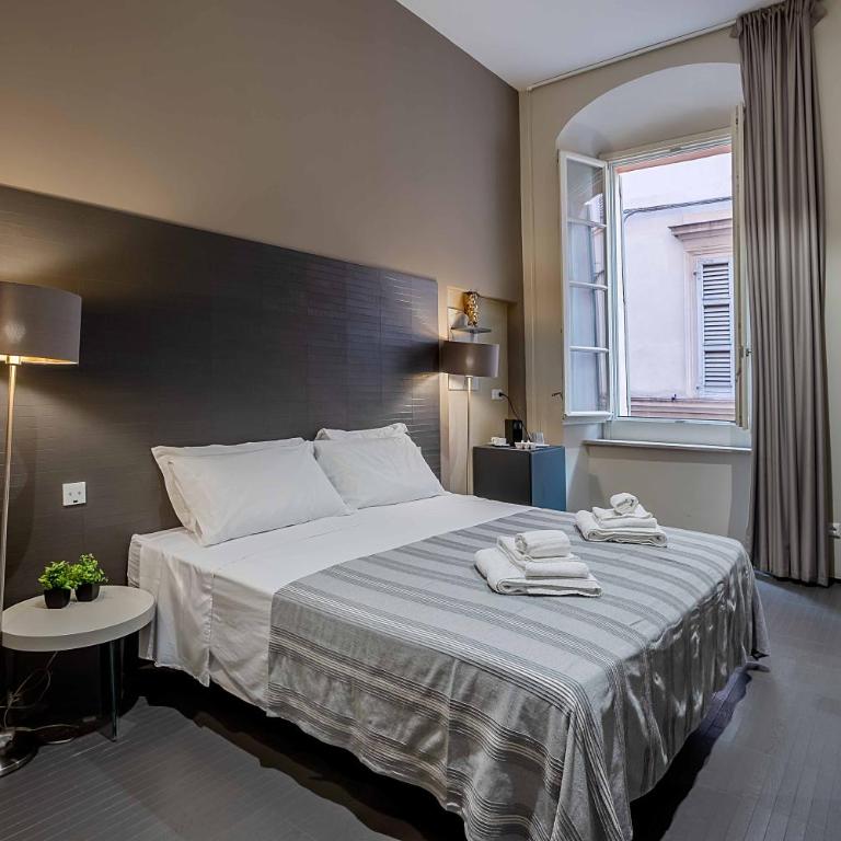 Salina Luxury Suites - Camera Matrimoniale con Bagno Privato - 5