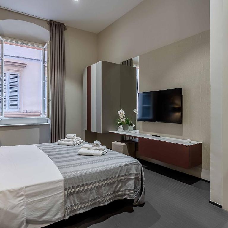 Salina Luxury Suites - Camera Matrimoniale con Bagno Privato - 9