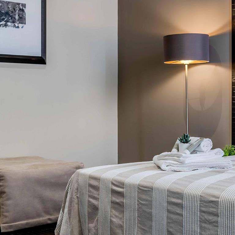 Salina Luxury Suites - Camera Matrimoniale - 15