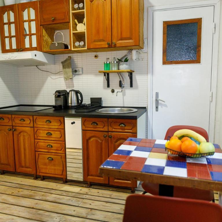 Campus Nest - One-Bedroom Apartment - 3