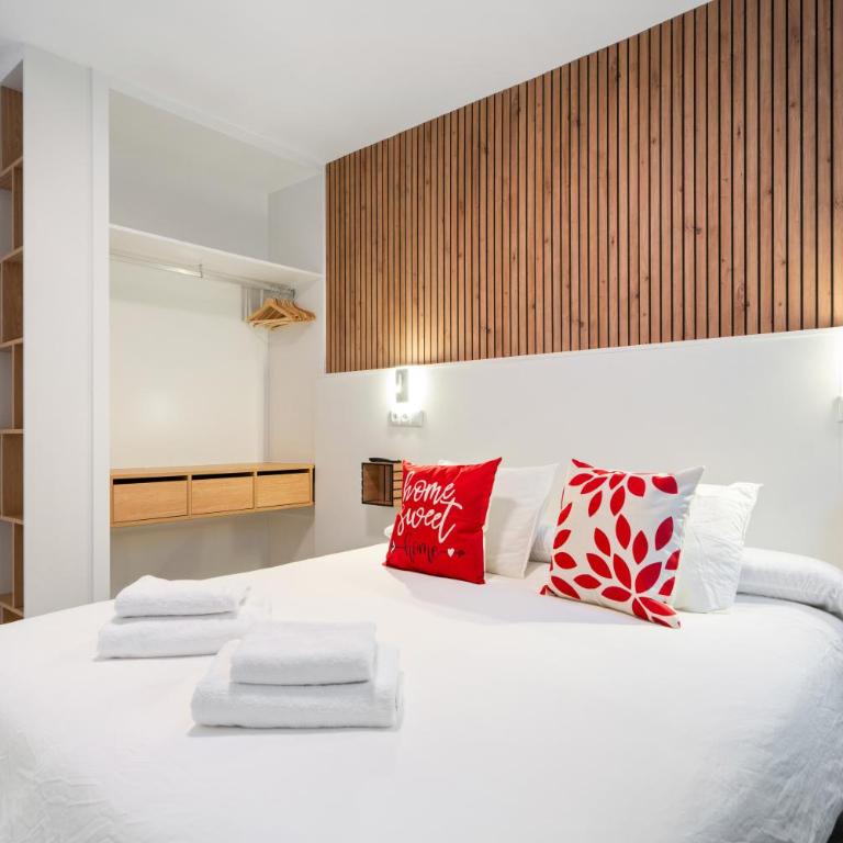 Ciudad Lineal Modern Apartment - 3 Bdrms-2 bath - Three-Bedroom Apartment - 12