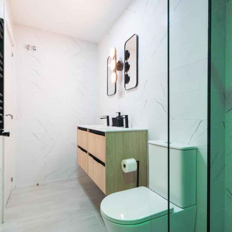 Ciudad Lineal Modern Apartment - 3 Bdrms-2 bath - Three-Bedroom Apartment - 17