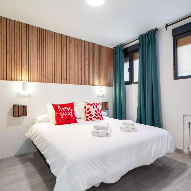 Ciudad Lineal Modern Apartment - 3 Bdrms-2 bath - Three-Bedroom Apartment - 9