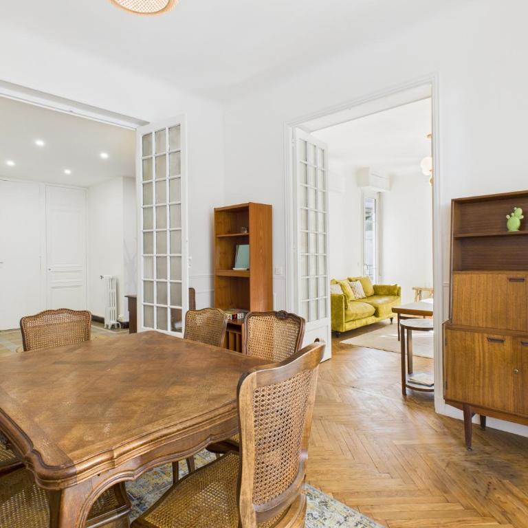 LE BOURGEOIS avec balcon, somptueux et lumineux, idéalement situé - Appartement 2 Chambres avec Balcon - 7