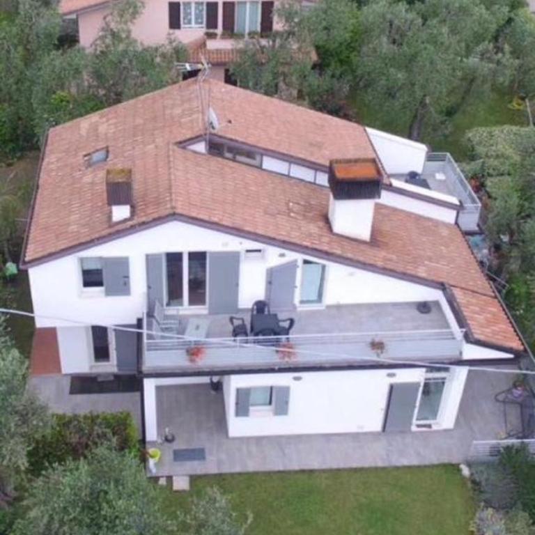 Apartments Lago Malcesine - Appartamento con 2 Camere da Letto e Terrazza - 2