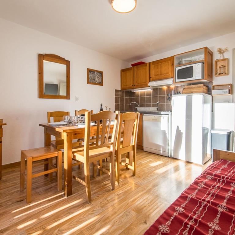 Apartment for 4 - 6 people in Albiez-Montrond - Appartamento - 8