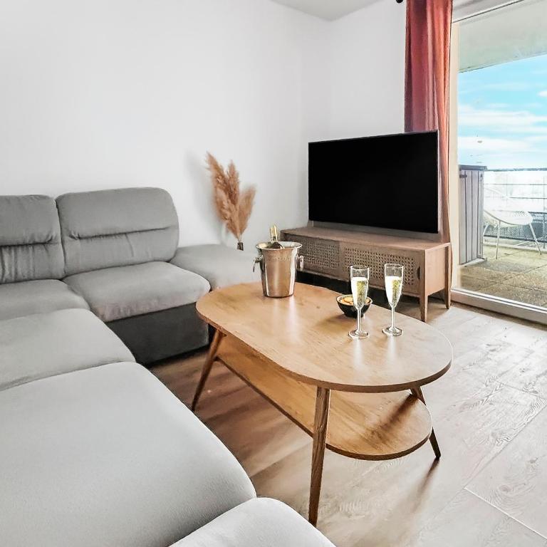 T3 moderne, balcon, parking, proche centre ville - Two-Bedroom Apartment with Terrace - 5
