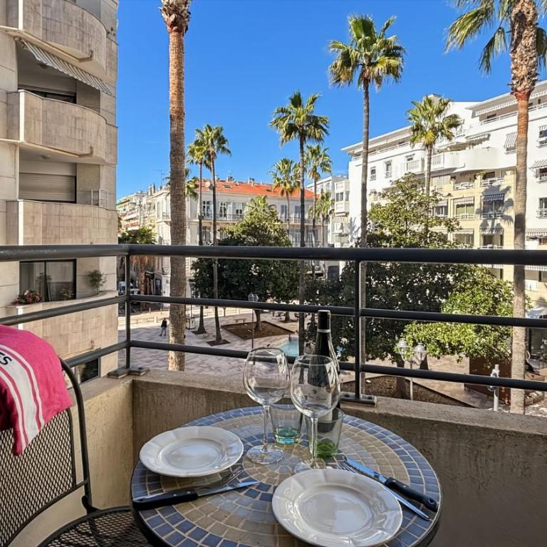 Modern 2 Bd Next To Rue Dantibes - Apartamento - 1