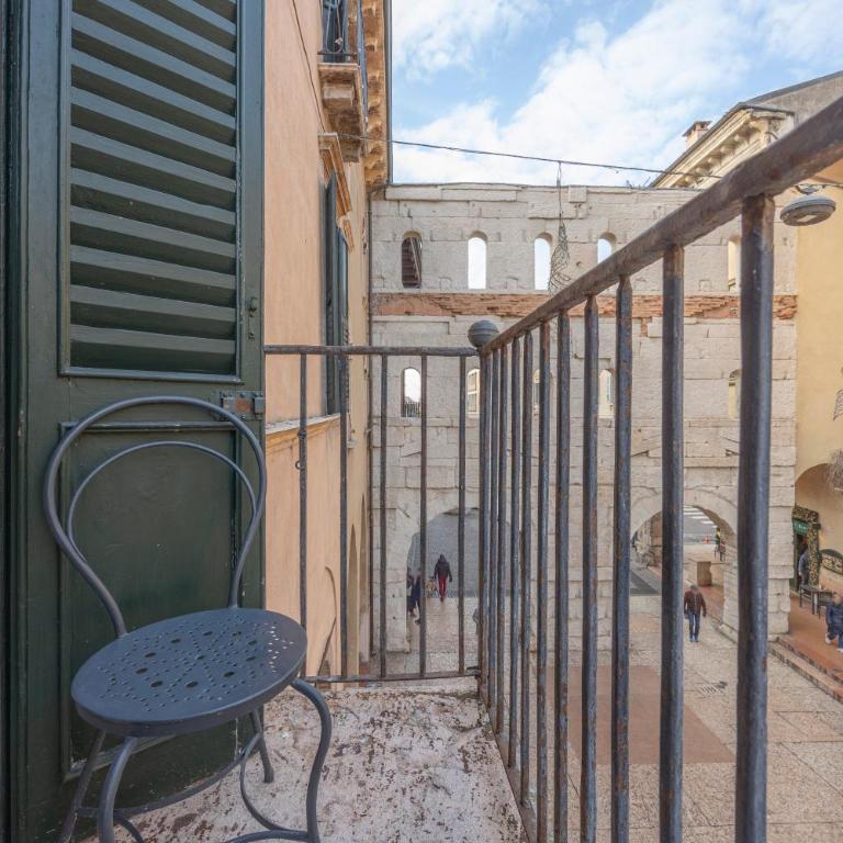 Residenza Palazzo Negri - Junior Suite con Balcone e Vasca - 24