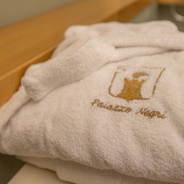 Residenza Palazzo Negri - Junior Suite con Balcone e Vasca - 18