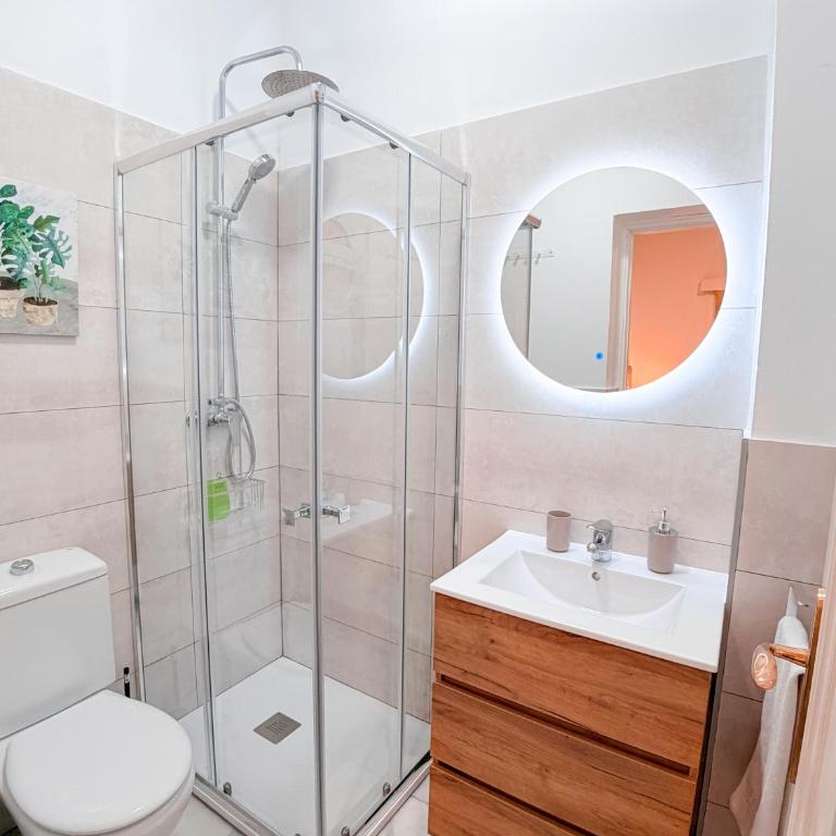 Riverside Triana Apartment - Three-Bedroom Apartment - 19