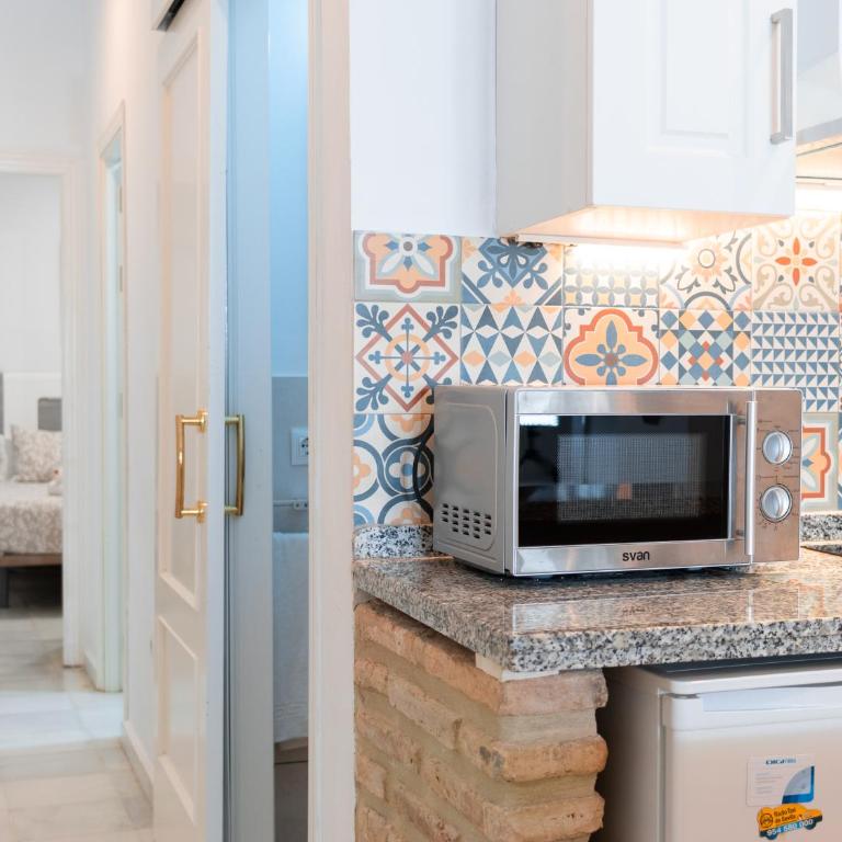 Riverside Triana Apartment - Three-Bedroom Apartment - 13