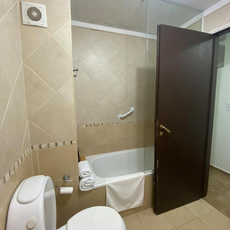 Depto amplio en PB - Room #1583042801 - 21