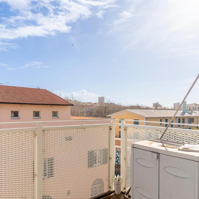 GuestHost - Bright Balcony Apt with Sea-View - Appartamento con 2 Camere da Letto - 30