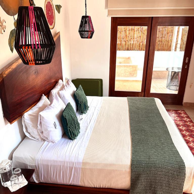 Latino Hotel Boutique - Suite con bañera de hidromasaje y cama grande - 1