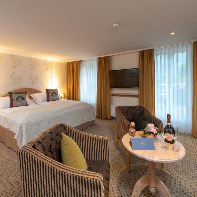 Romantik Hotel Schweizerhof - Junior Suite mit Blick auf den Eiger - 7