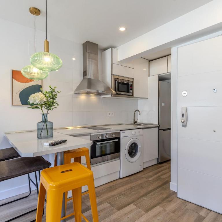 Bright and Fantastic Studio - Apartment Puerta Toledo C - One-Bedroom Apartment - 2