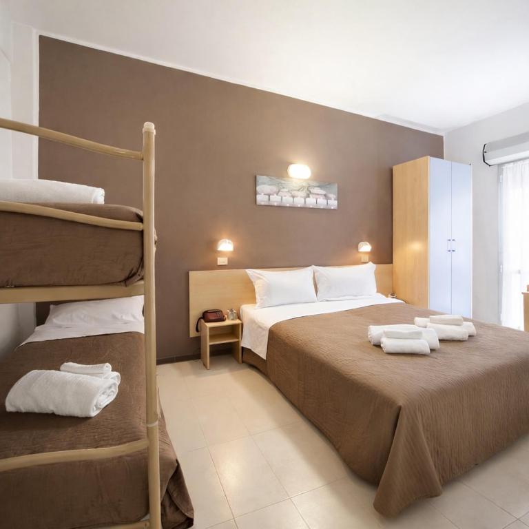Hotel Adria Mare - Camera Quadrupla Economy - 1