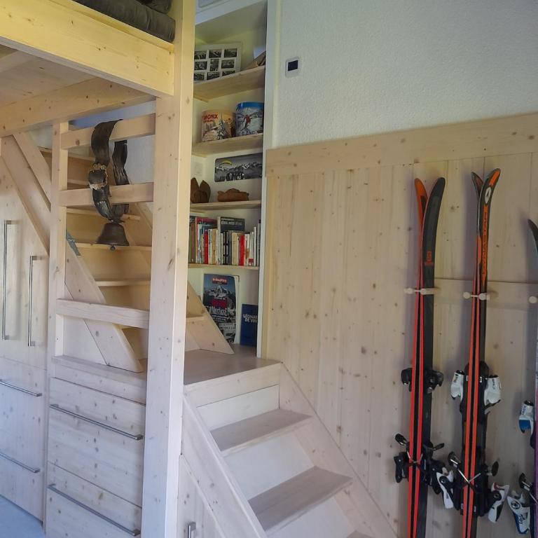 Chalet mitoyen au calme - rez-de-jardin - parking - Appartement 2 Chambres - 15
