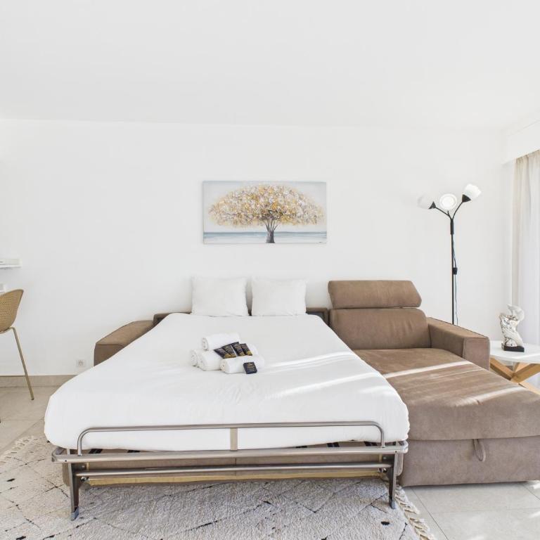 VILLA LERINS avec terrasse, haut standing et moderne - Appartement 1 Chambre avec Balcon et Vue sur la Ville - 4