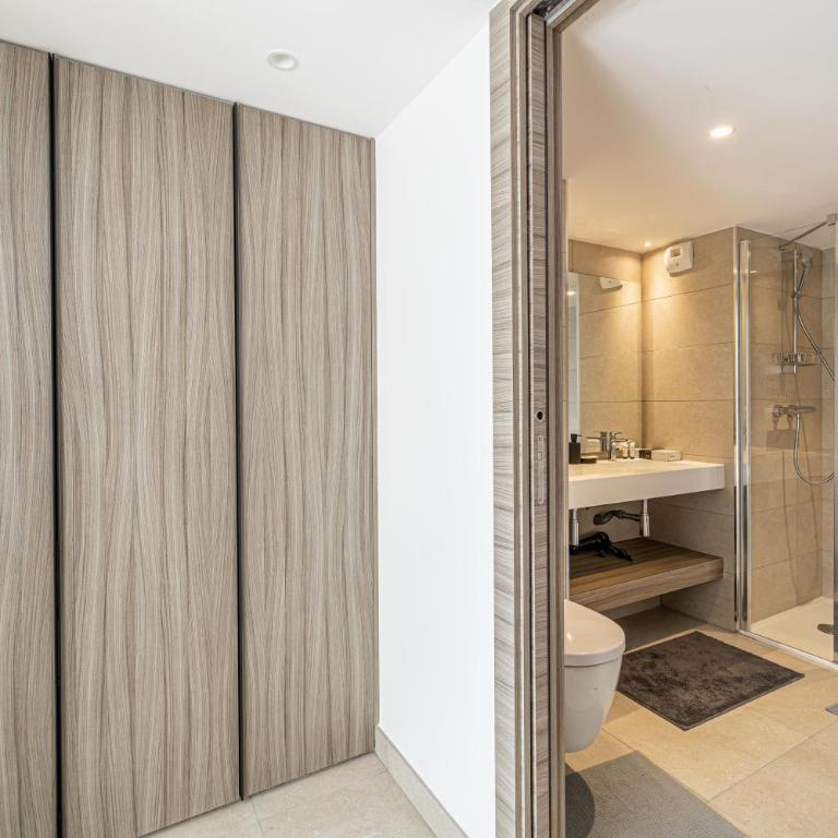 VILLA LERINS avec terrasse, haut standing et moderne - Appartement 1 Chambre avec Balcon et Vue sur la Ville - 21