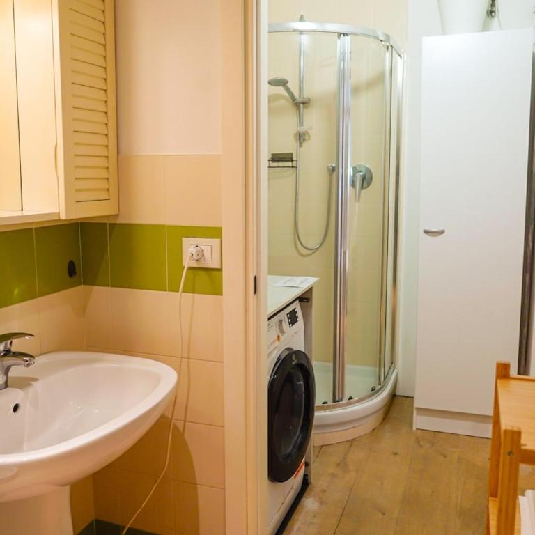 Studio Apartment Sant'Orsola Hospital - One-Bedroom Apartment - 4