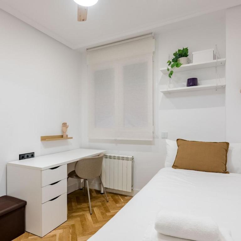 Nova City Apartment - Next to Atocha Station - Two-Bedroom Deluxe Apartment - 8
