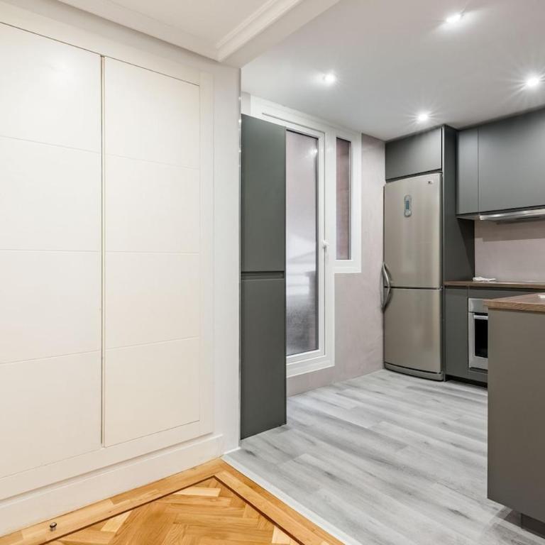 Nova City Apartment - Next to Atocha Station - Two-Bedroom Deluxe Apartment - 9