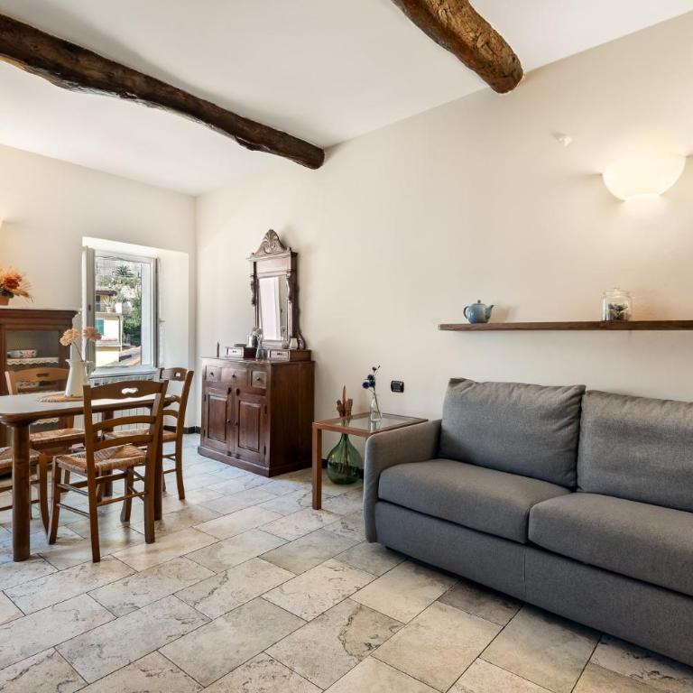 GuestHost - Casa Castiglione - Riomaggiore Studio Apartment x4 - Apartment - 2