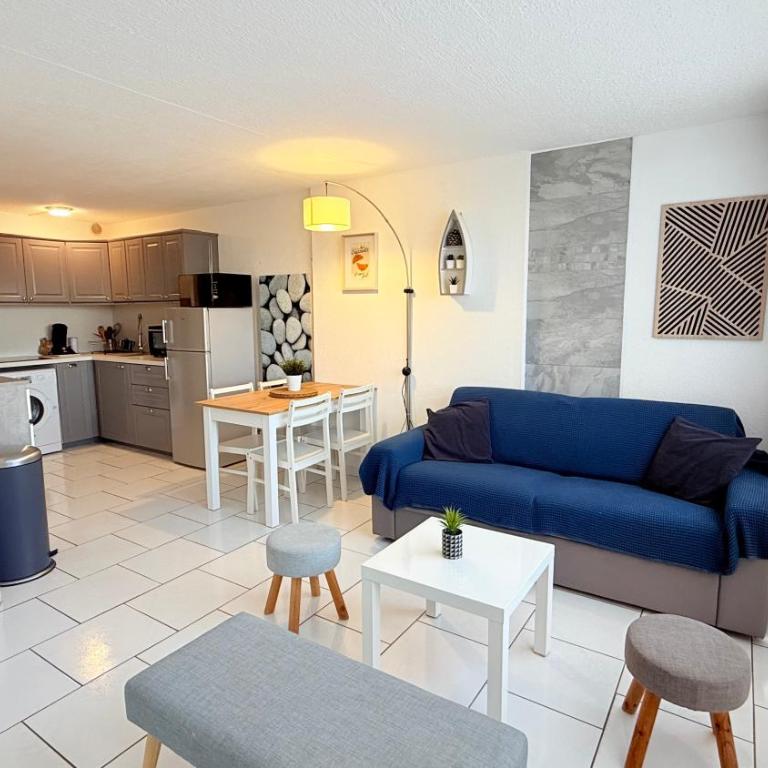 Appartement 6 personnes avec piscine secteur Richelieu, à 400m de la plage et à 650m du centre port - Two-Bedroom Apartment - 7