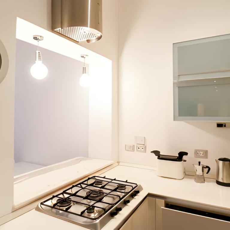 Deluxe Vatican Chic Home - 2min Vatican & Metro 2min - AC, Wifi - Appartamento con 2 Camere da Letto - 6