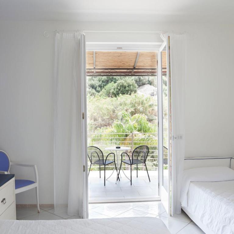 Hotel Mea - Aeolian Charme - Comfort Double Room - 5