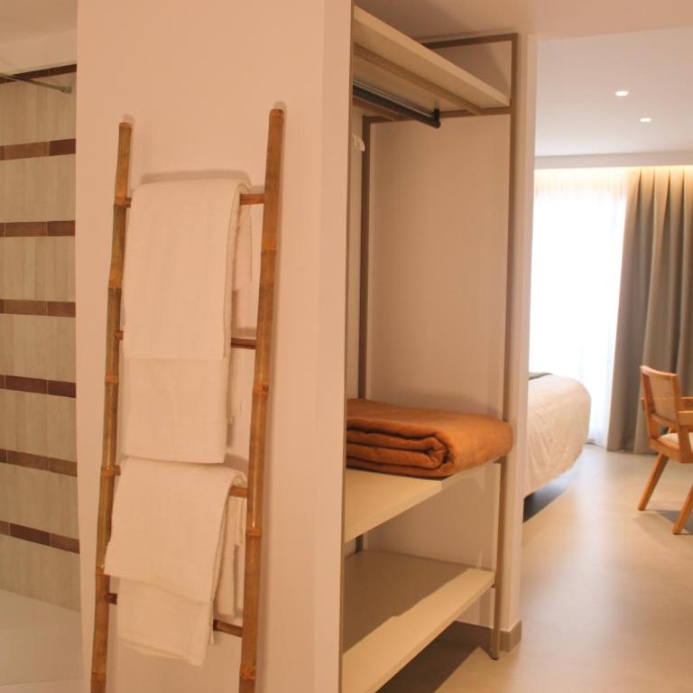 Tesoro Mediterranean Boutique Suites - Habitación Doble Deluxe con balcón y vistas al mar - 2