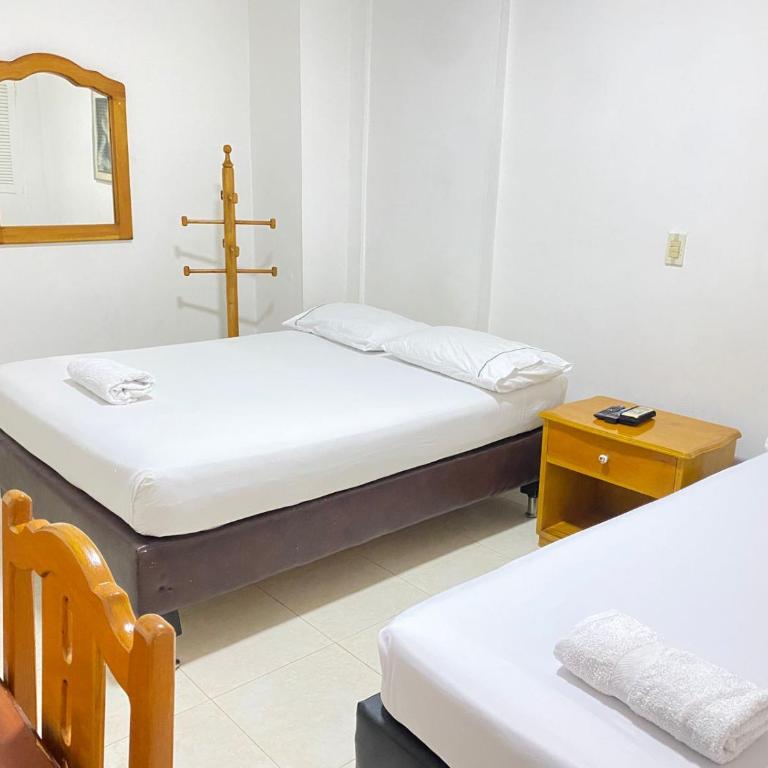 Hotel Laureles 70 Medellín - Habitación Triple - 5