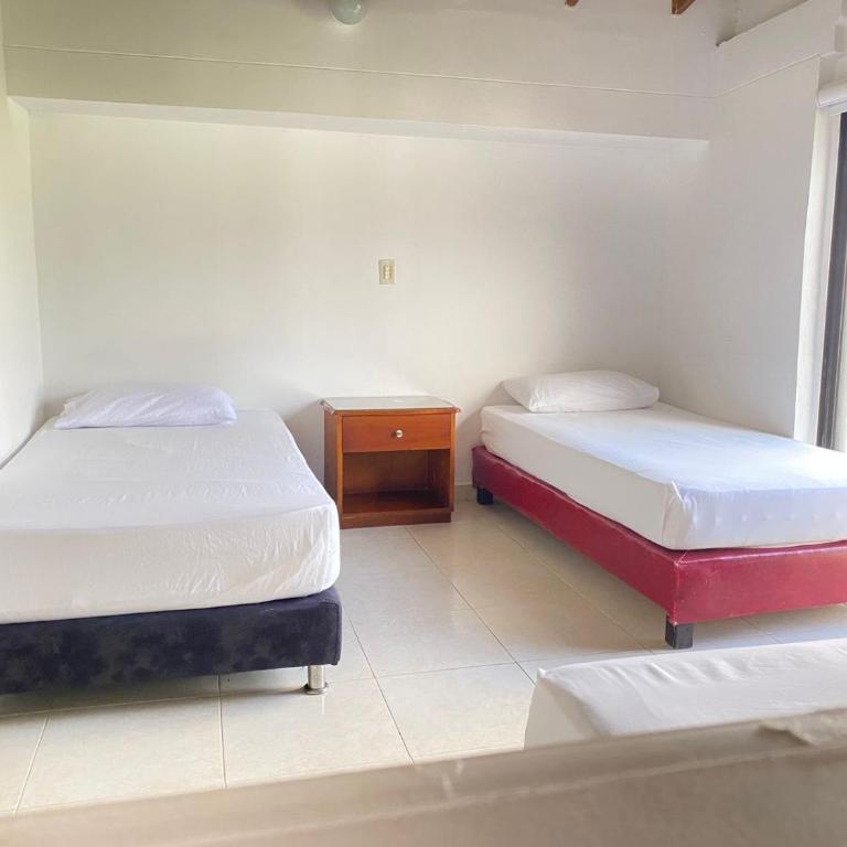 Hotel Laureles 70 Medellín - Habitación Triple - 18