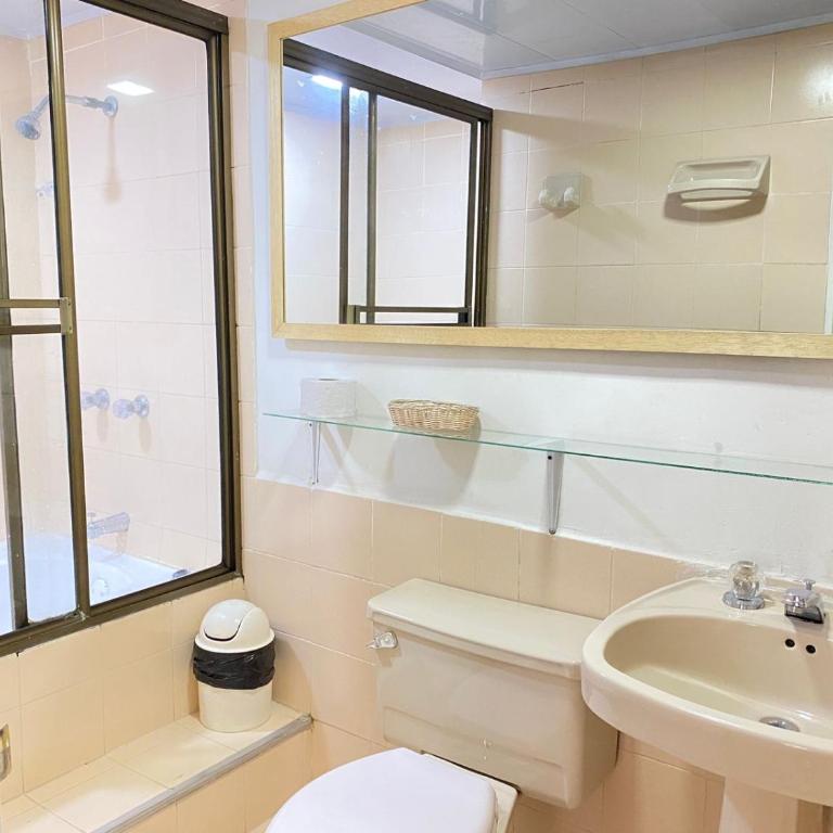 Hotel Laureles 70 Medellín - Habitación Triple - 24