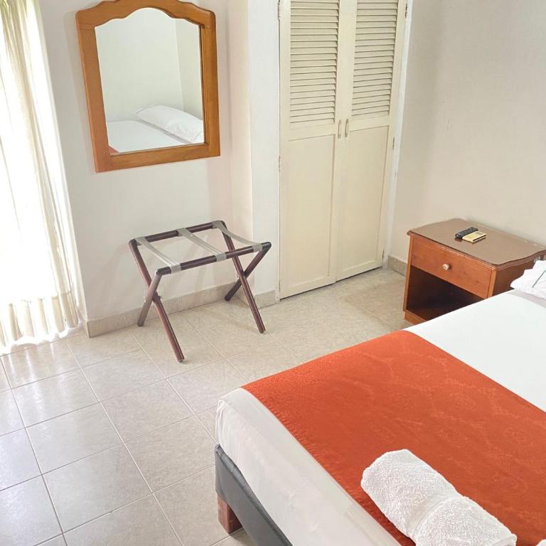 Hotel Laureles 70 Medellín - Habitación Doble - 11